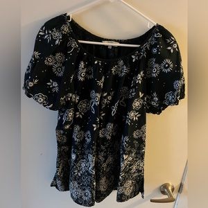 Black and white floral short sleeve blouse